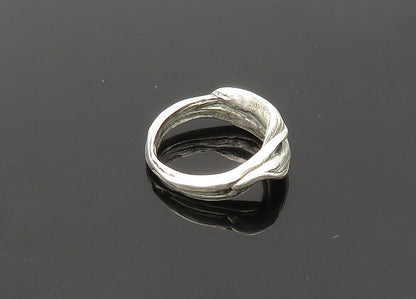 925 Sterling Silver  Vintage Shiny Modernist Sculpted Band Ring Sz 5  RG21429