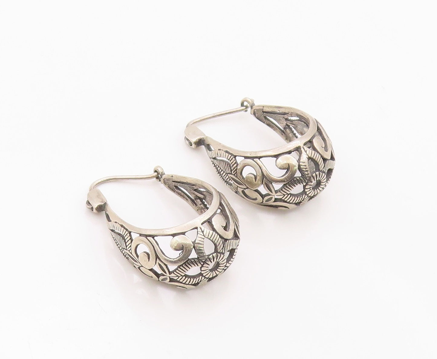 925 Sterling Silver Vintage Earrings Classic Floral Scrollwork Hoops  EG14397