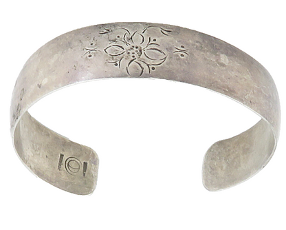 DESIGNER 925 Sterling Silver  Vintage Etched Flower Cuff Bracelet  BT3480