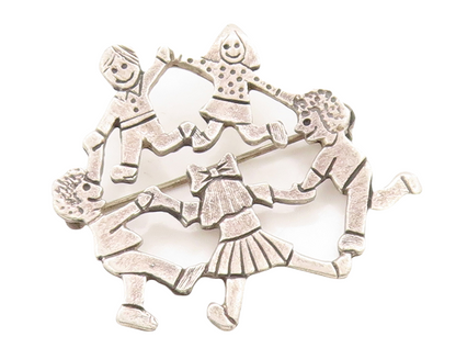 925 Sterling Silver Vintage Brooch Pin Happy Children Playing In Circle  BP11334