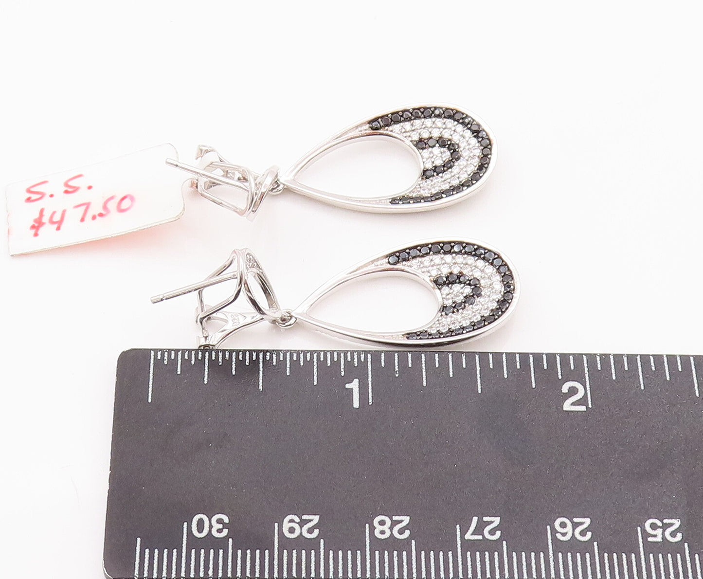 925 Sterling Silver Vintage Earrings Drop Shape Designer Onyx & CZ Bands EG12968