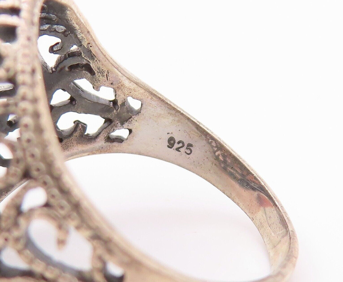 925 Sterling Silver Vintage Ring Floral Cutout Oval Sapphire  Sz 8  RG30204