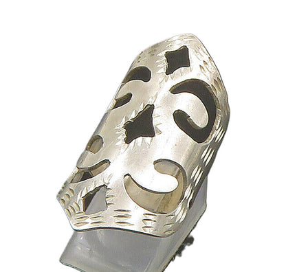 925 Sterling Silver  Vintage Shiny Diamond Cut Detail Band Ring Sz 8   RG23680
