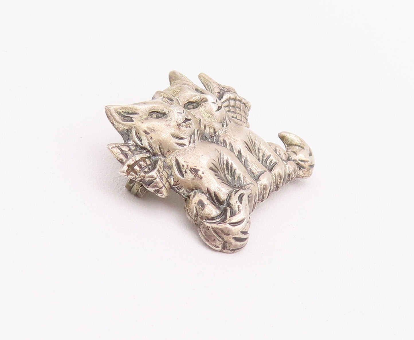 925 Sterling Silver Vintage Brooch Pin Solid  Carved Sitting Lover Cats  BP10755