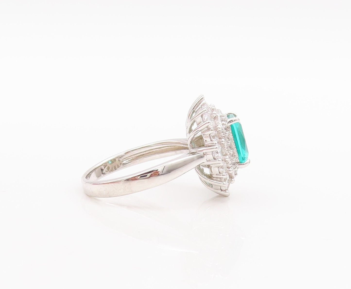 925 Sterling Silver Vintage Ring Rectangle Cut Two Tone CZ  Sz 7  RG29591