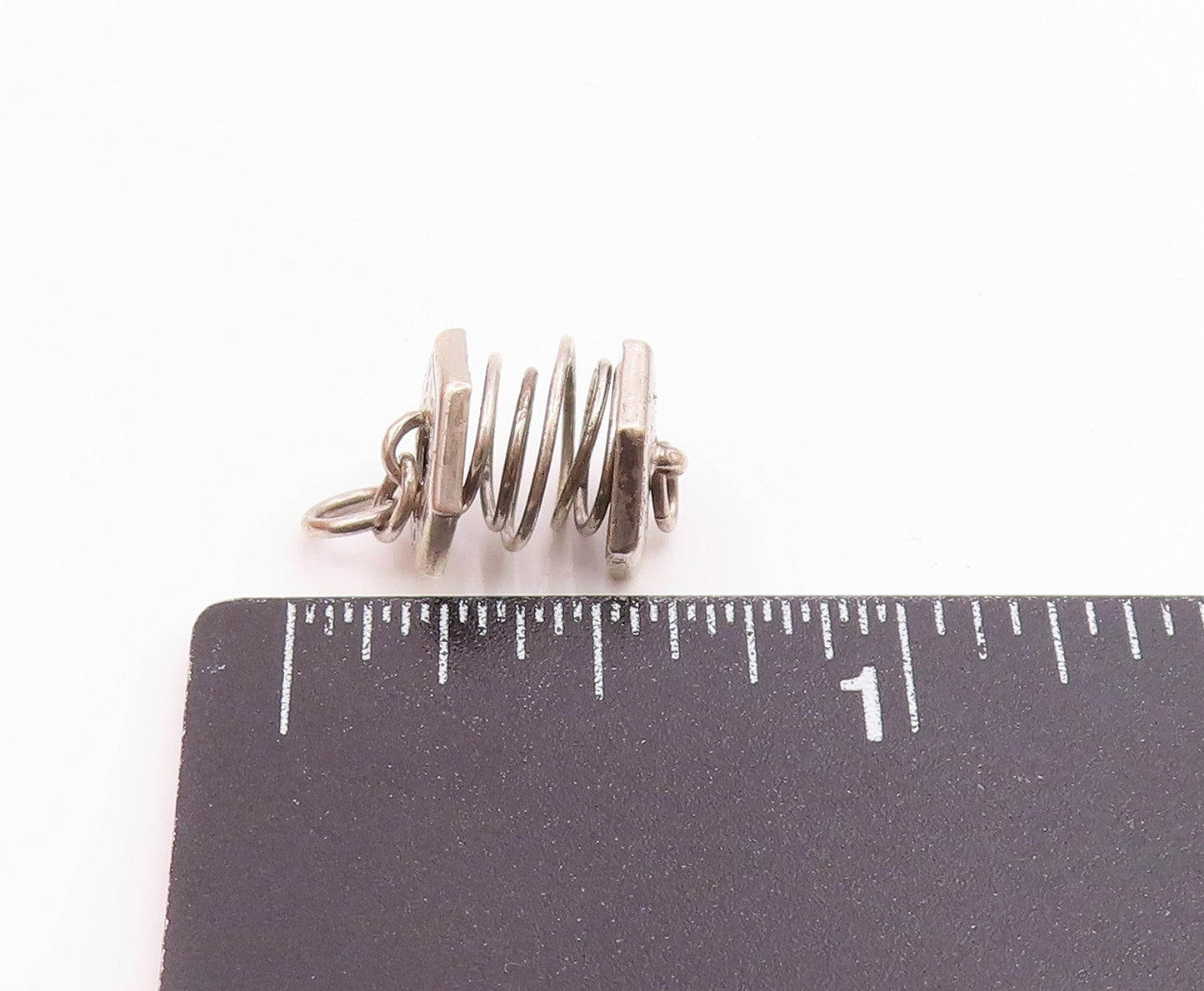 925 Sterling Silver Vintage Petite Wire Twist Design Pendant  PT15996