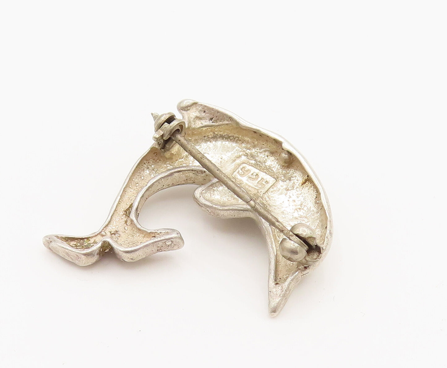 925 Sterling Silver  Vintage Etched Leaping Dolphin Brooch Pin  BP10095