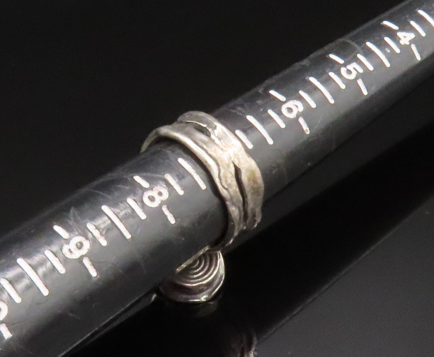 ISRAEL 925 Silver  Vintage Open Wavy Band Spiral Charm Ring Sz 7.5  RG25251