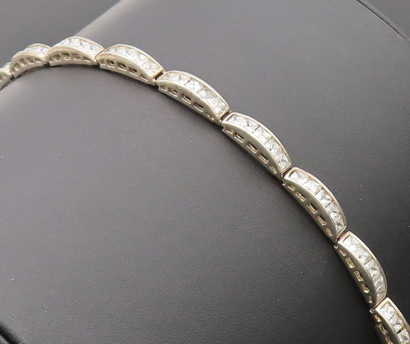 925 Sterling Silver Vintage Bracelet Carved Domed Inlay CZ Row Band Link BT10245