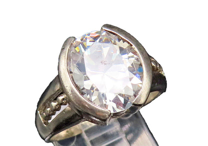 925 Silver  Vintage Inlaid Oval Cubic Zirconia Dotted Shank Ring Sz 8  RG25703