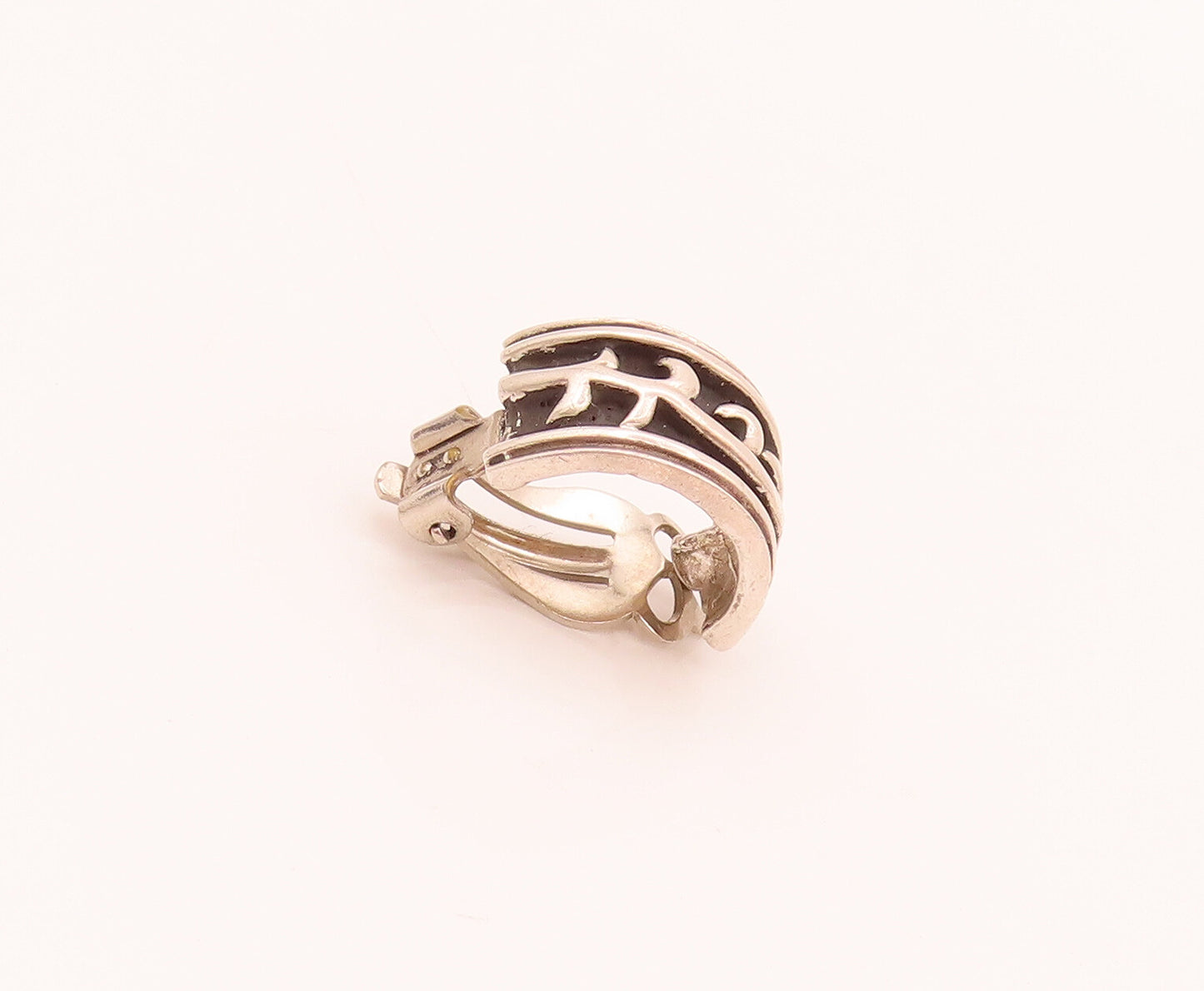 925 Sterling Silver  Vintage Swirly Carved Back Press Clip Earrings  EG12452