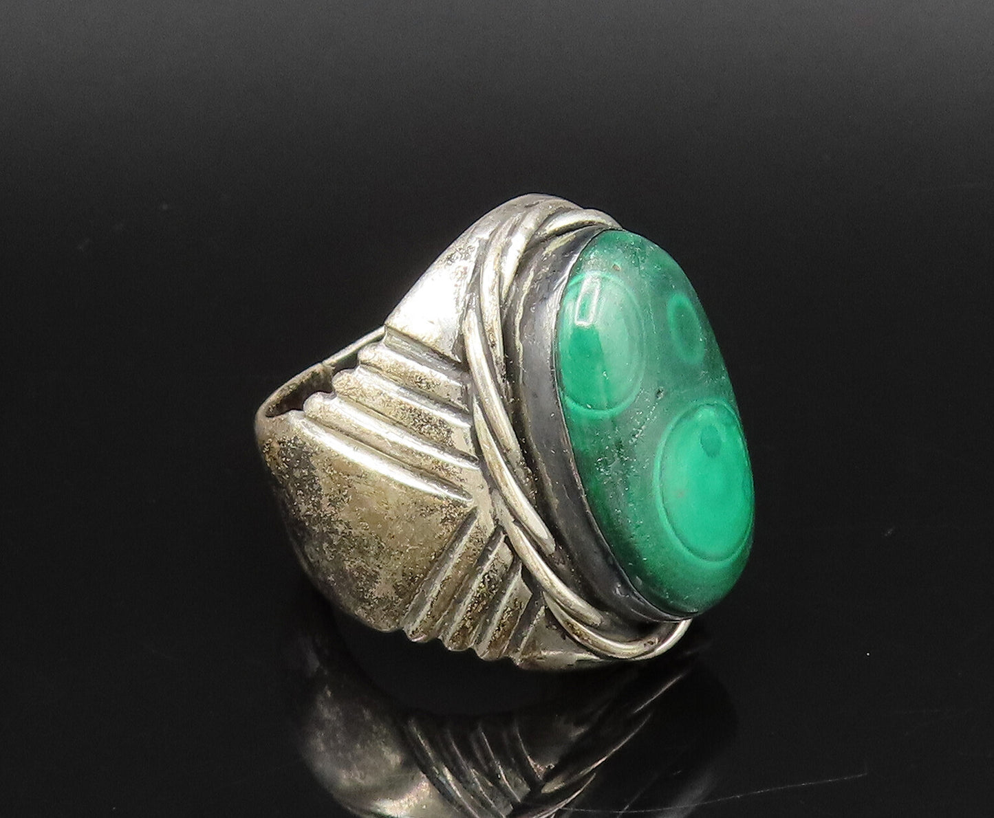 NAVAJO 925 Silver  Vintage Etched Lines Rope Twist Malachite Ring Sz 8 RG26119