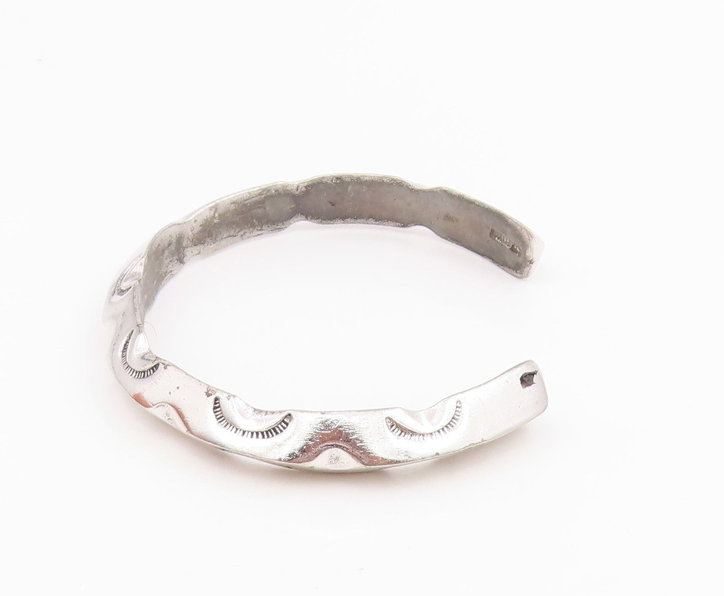 925 Sterling Silver Vintage Bracelet NAVAJO Etched Wavy Knife Edge Cuff  BT11649