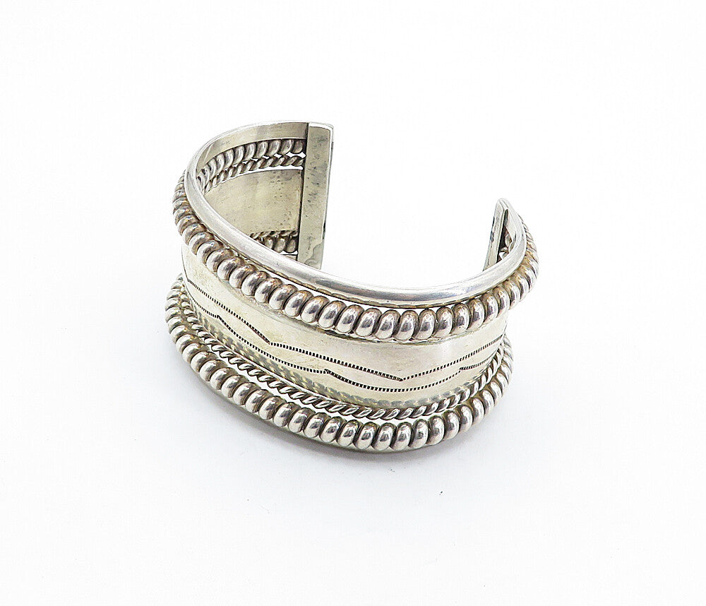 TAHE NAVAJO 925 Sterling Silver Vintage Etched Detail Twist Cuff Bracelet BT2666