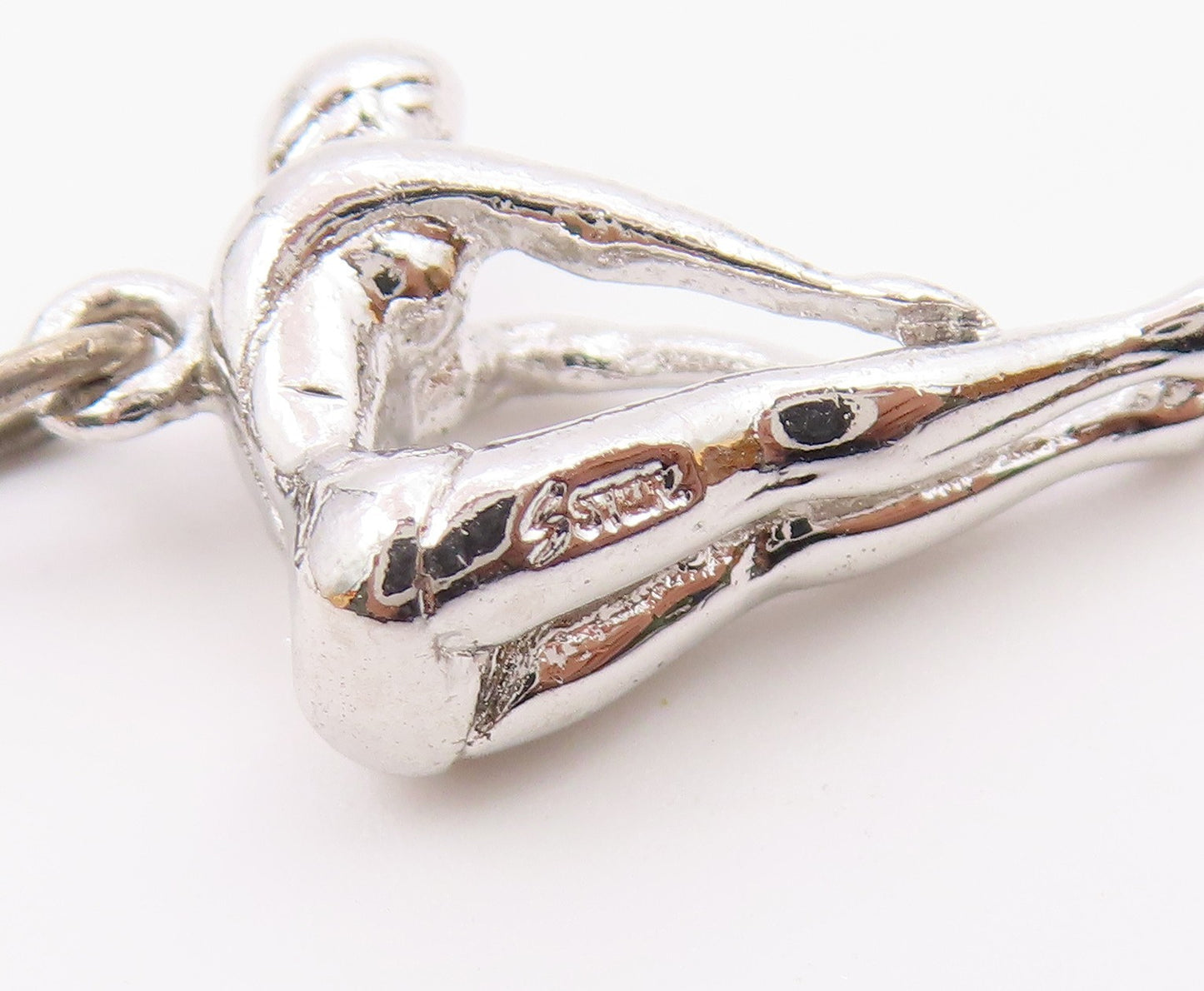 925 Sterling Silver  Vintage Petite Shiny Gymnast Sports Motif Pendant PT17833