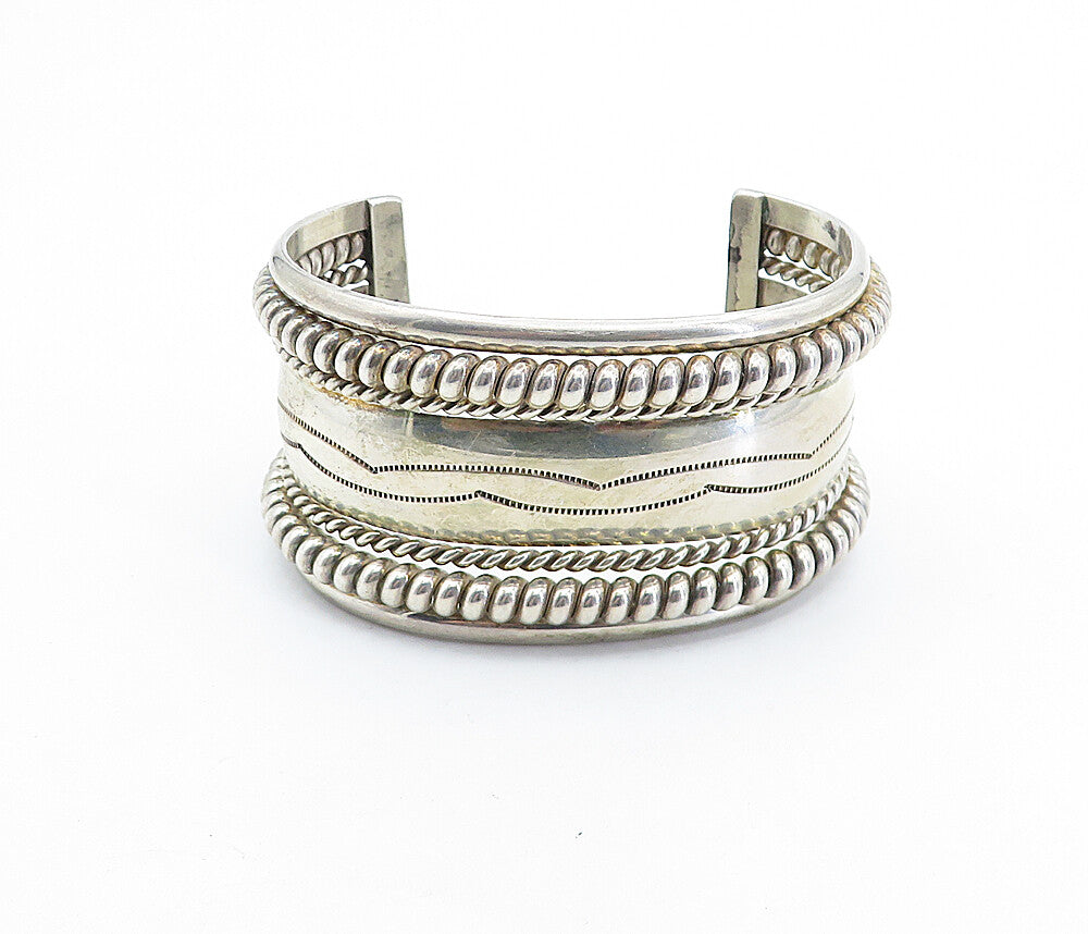 TAHE NAVAJO 925 Sterling Silver Vintage Etched Detail Twist Cuff Bracelet BT2666