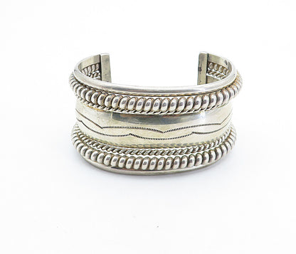 TAHE NAVAJO 925 Sterling Silver Vintage Etched Detail Twist Cuff Bracelet BT2666