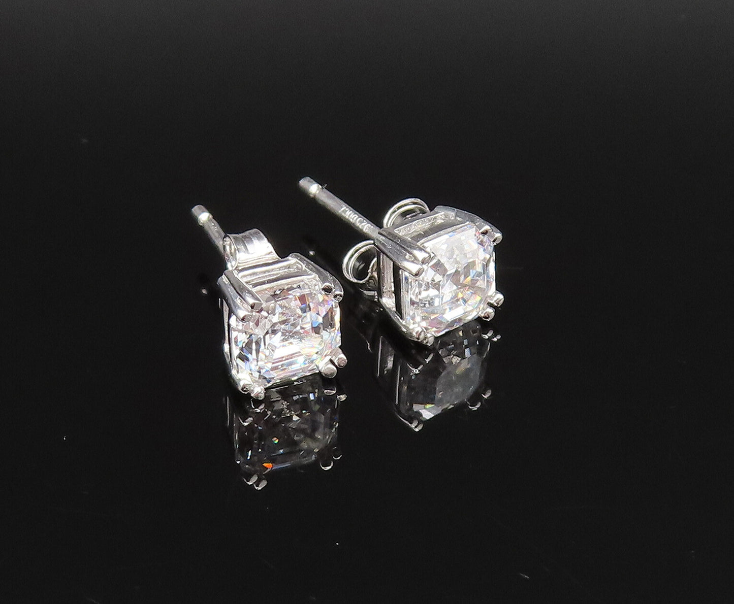 925 Sterling Silver Vintage Dainty Square Cubic Zirconia Stud Earrings EG11989