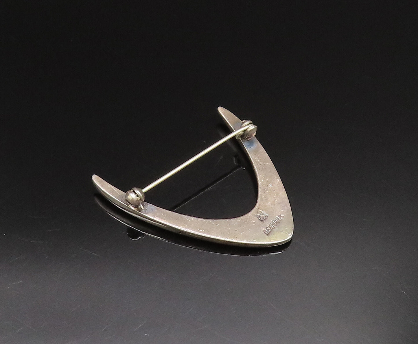 ARNE JOHANSEN DENMARK 925 Silver  Vintage Pointed Curved Brooch Pin  BP9789