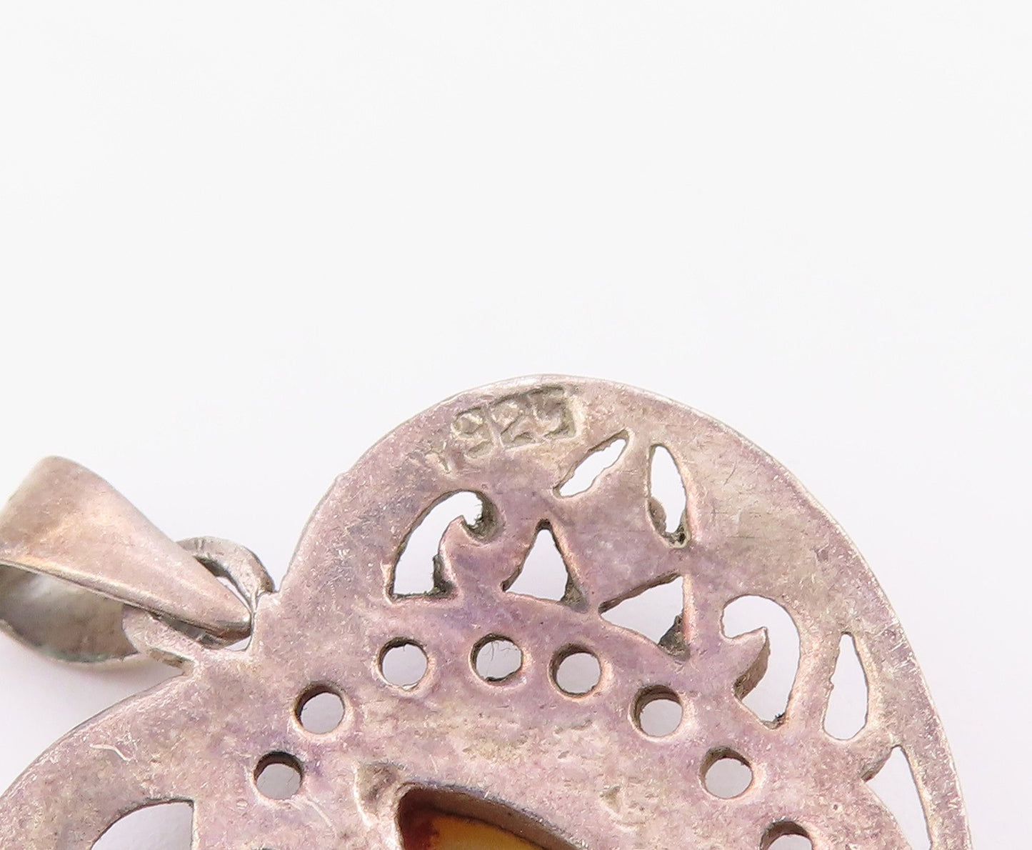 925 Sterling Silver  Vintage Mother Of Pearl Love Heart Pendant  PT17704