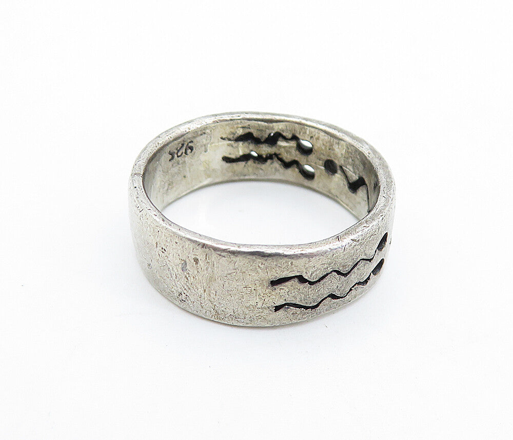 925 Sterling Silver Vintage Modernist Wavy Design Band Ring Sz 7.5 RG6589
