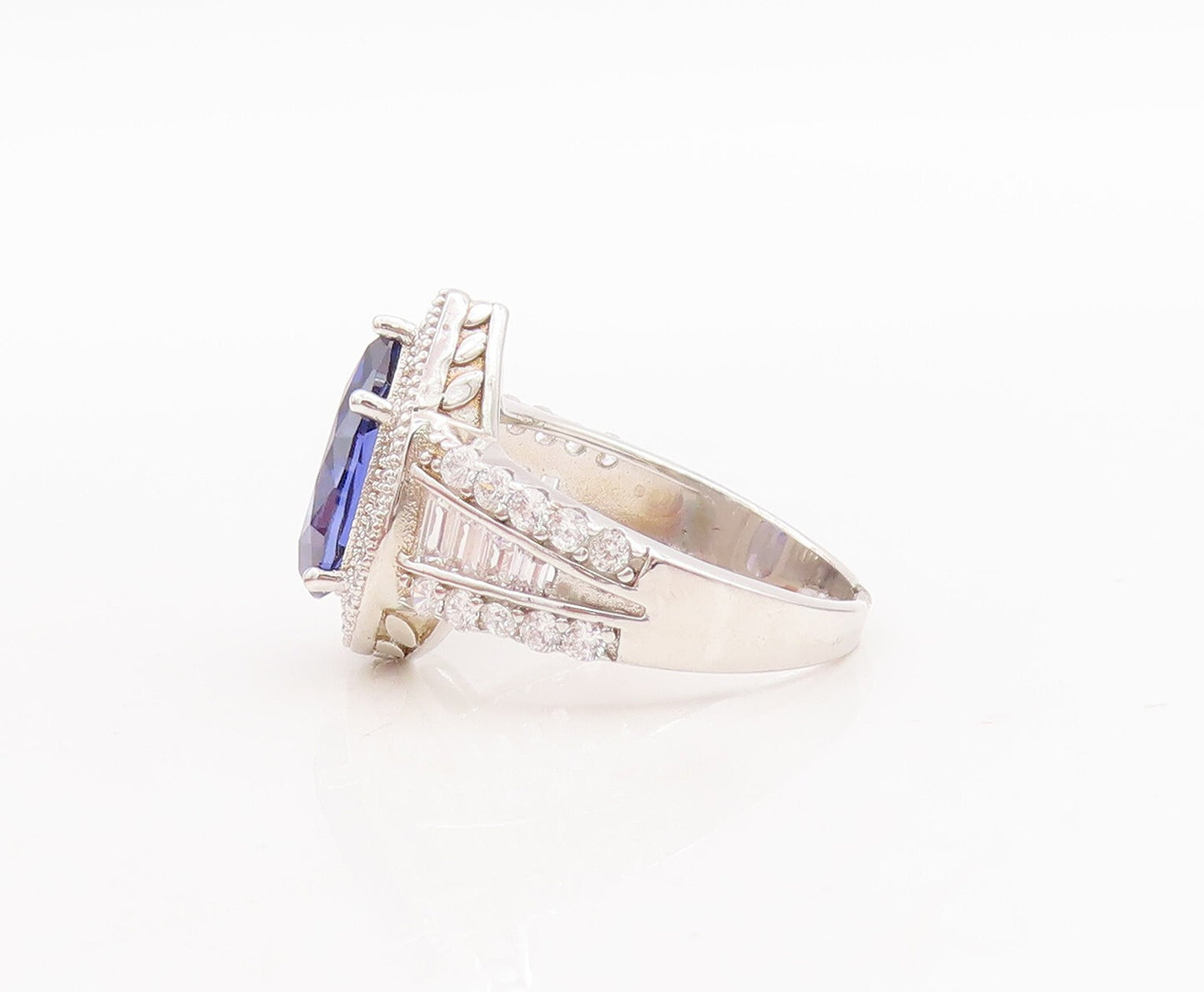 925 Sterling Silver Vintage Ring Drop Cut Sapphire Halo CZ Inlay  Sz 7  RG30944