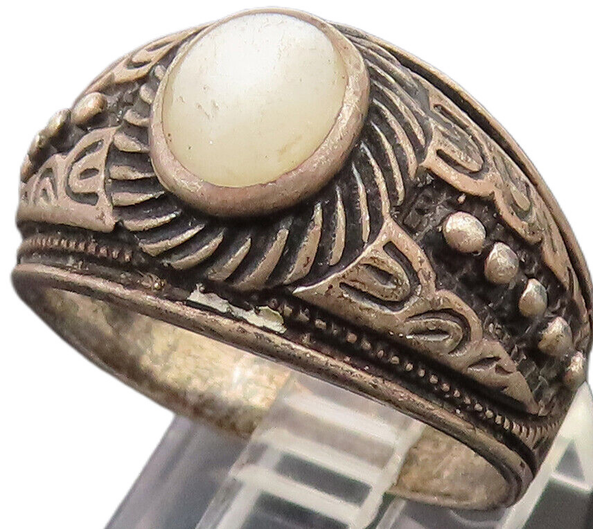 925 Silver  Vintage Bead & Carved Detail Mother Of Pearl Ring Sz 9.5  RG26394