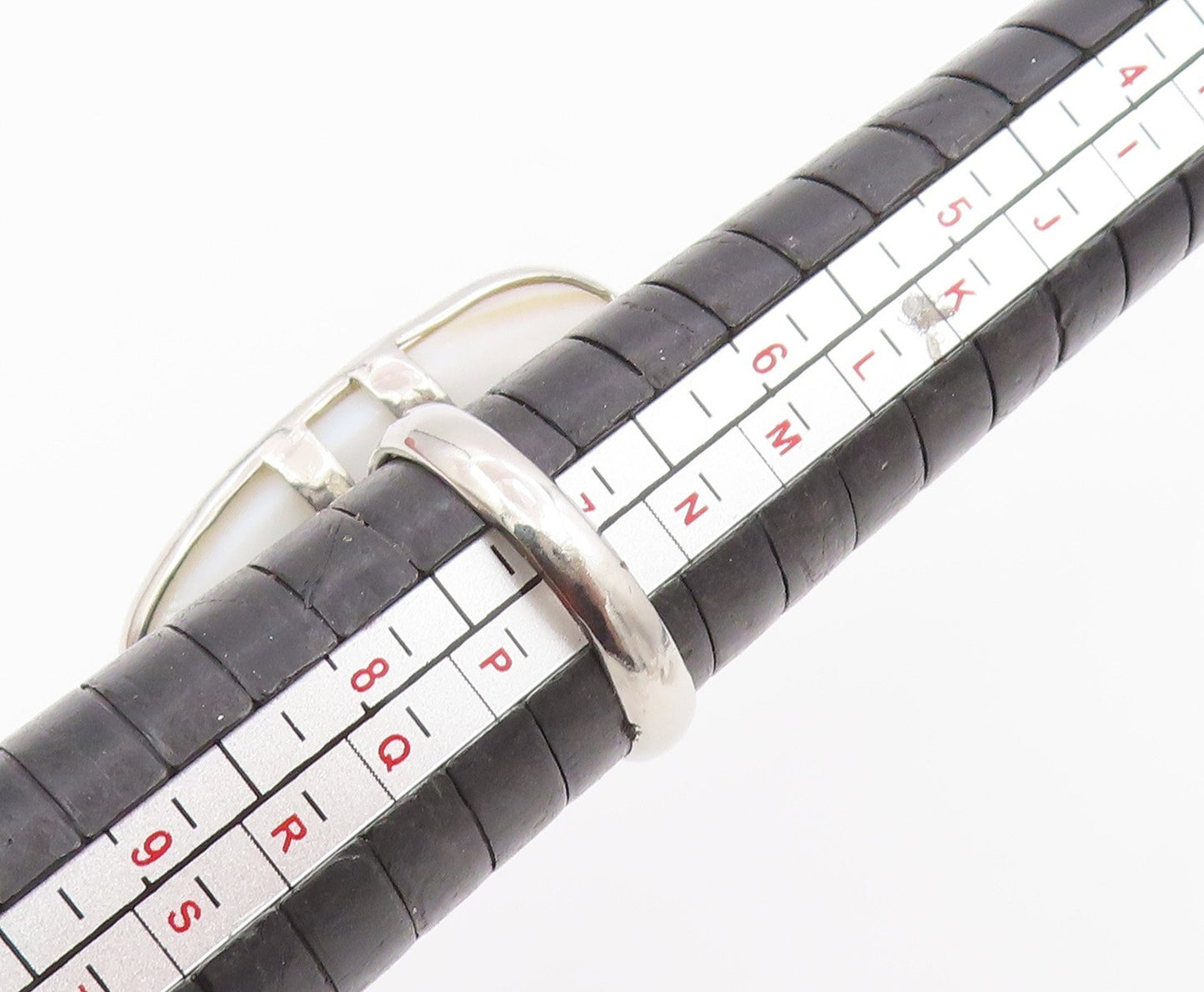 925 Sterling Silver Vintage Ring Modernist Mother Of Pearl Band  Sz 7  RG36507