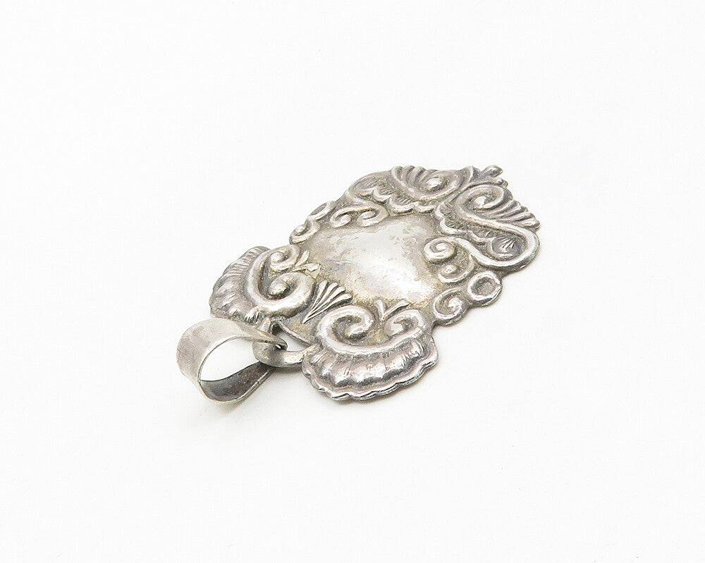 925 Sterling Silver  Vintage Pretzel Swirl Detail Drop Pendant  PT14421