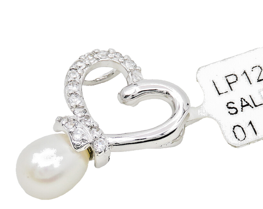925 Sterling Silver  Freshwater Pearl & Topaz Love Heart Pendant  PT14069