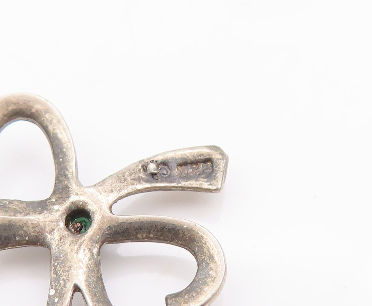 925 Sterling Silver Vintage Pendant Mini Emerald Beaded Cutout Clover  PT23072