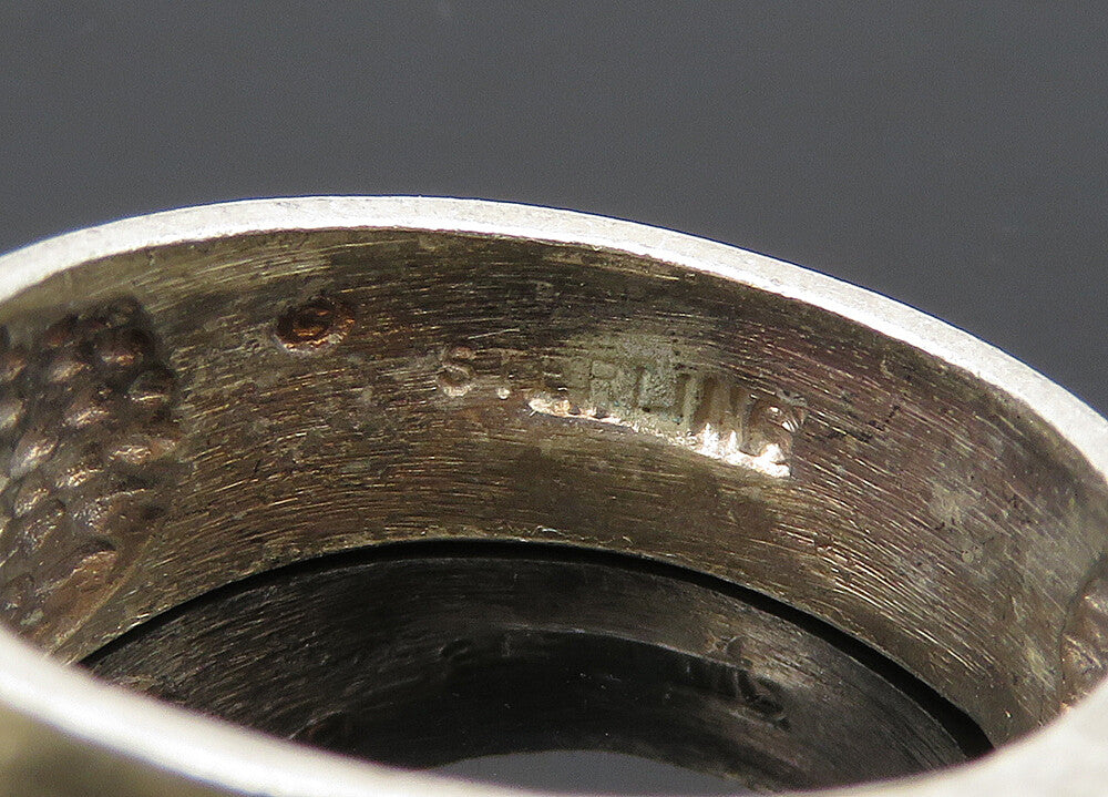 925 Sterling Silver  Vintage Cubic Zirconia Graduated Band Ring Sz 7.5 RG20099