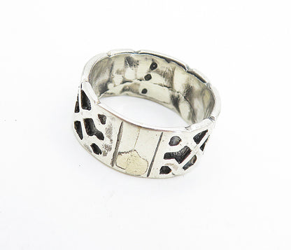 925 Sterling Silver  Vintage Shiny Raised Pattern Band Ring Sz 8.5  RG7464