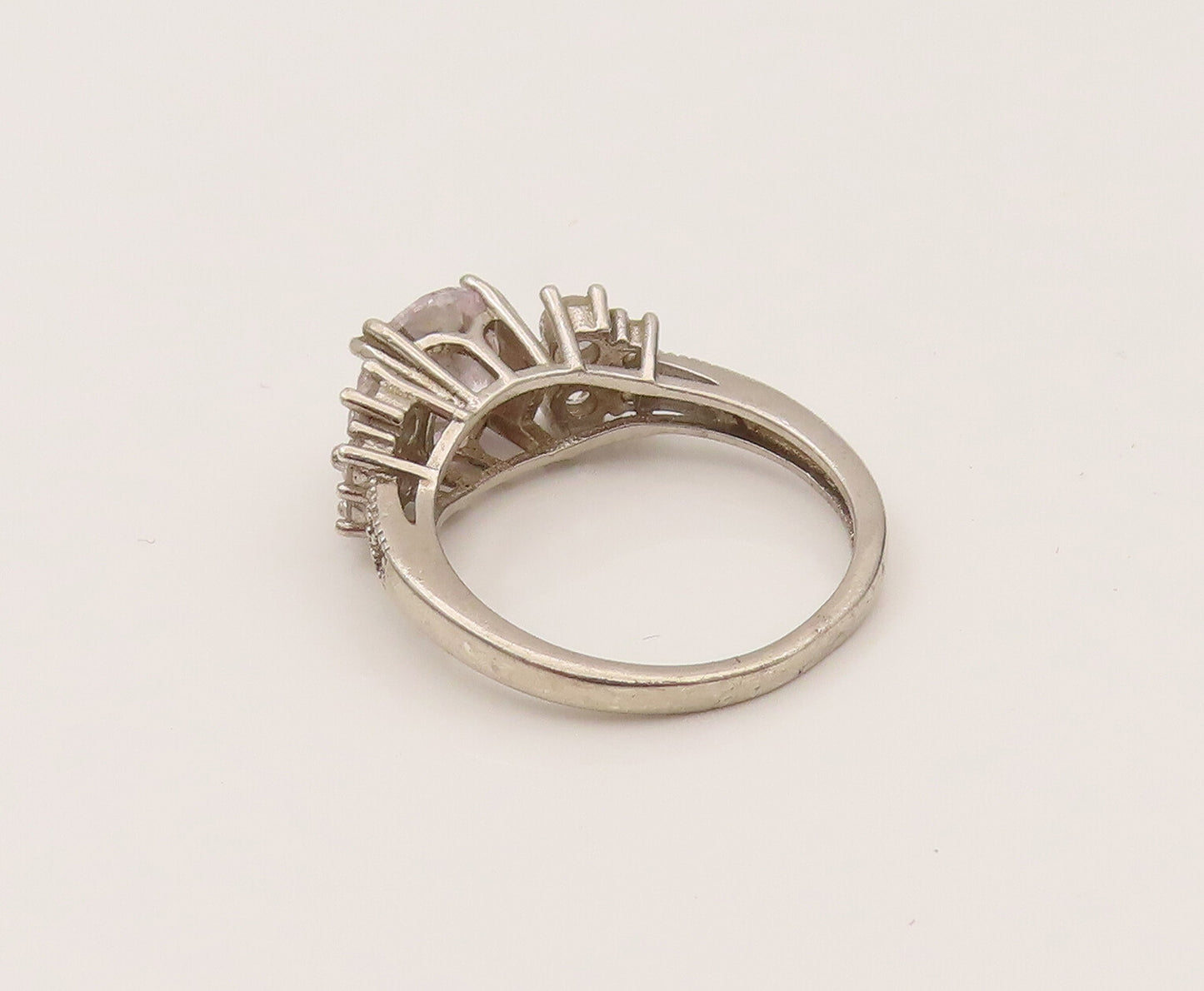 925 Silver  Vintage Beautiful Prong Set Cubic Zirconia Ring Sz 7  RG26381