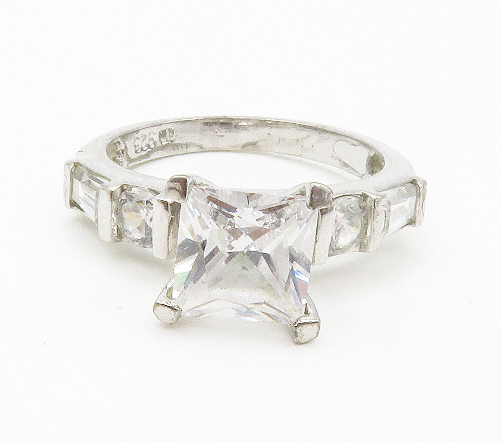 925 Sterling Silver  Shiny Cubic Zirconia Solitaire Accent Ring Sz 7  RG15027