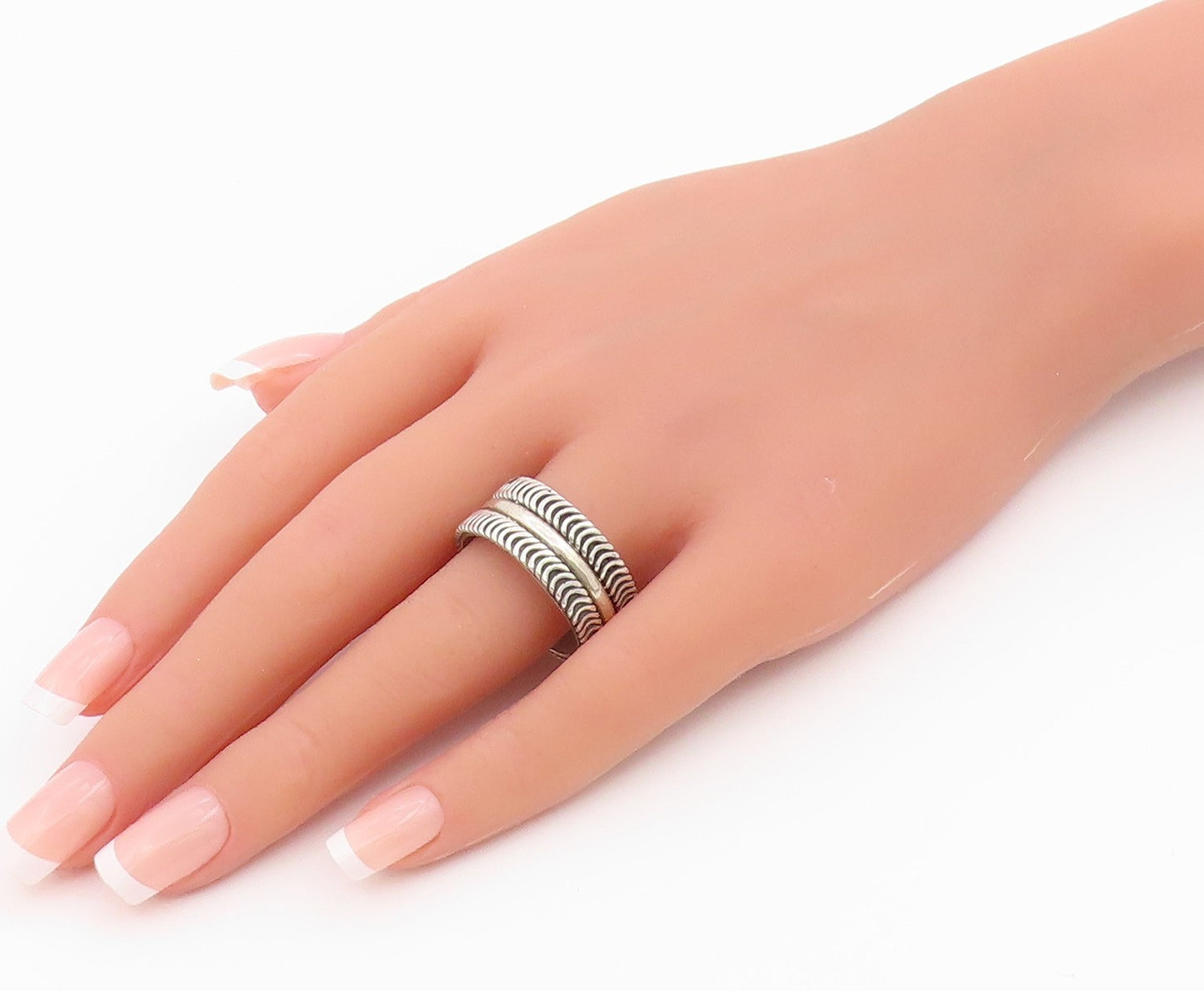 925 Sterling Silver Vintage Ring Wavy Pattern Statement Band  Sz 11.5  RG36417