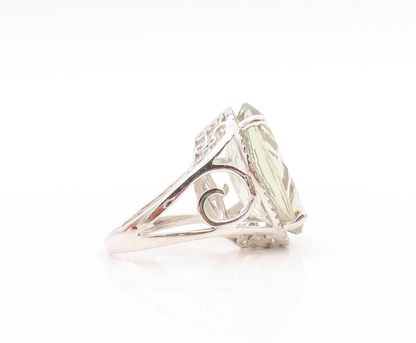 925 Sterling Silver Vintage Ring Oval Green Amethyst Halo Topaz  Sz 7  RG32736