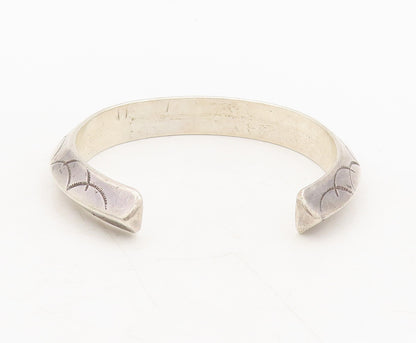 925 Sterling Silver Vintage Bracelet NAVAJO ZUNI Etched Arc Design Cuff  BT10215