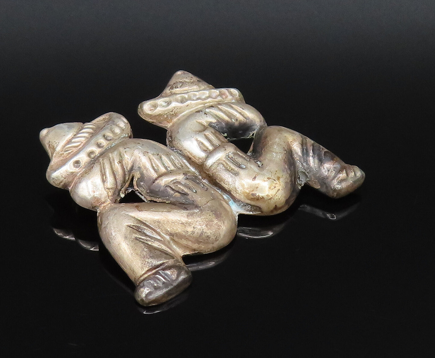 925 Silver  Vintage Double Figure With Hat Facing Back Brooch Pin  BP9955