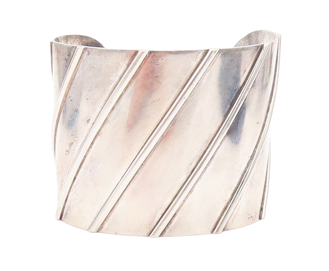 925 Sterling Silver  Vintage Shiny Slanted Pattern Wide Cuff Bracelet  BT2652