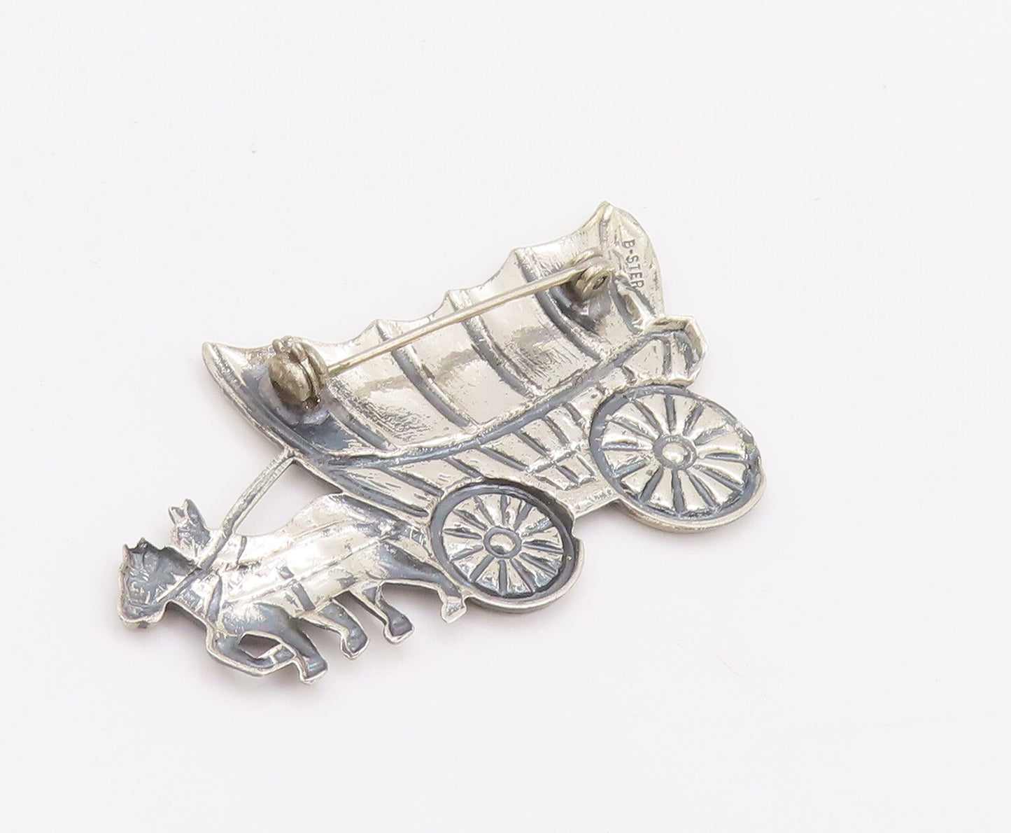 925 Sterling Silver Vintage Brooch Pin Carved Royal War Horse Drawn Cart BP10657