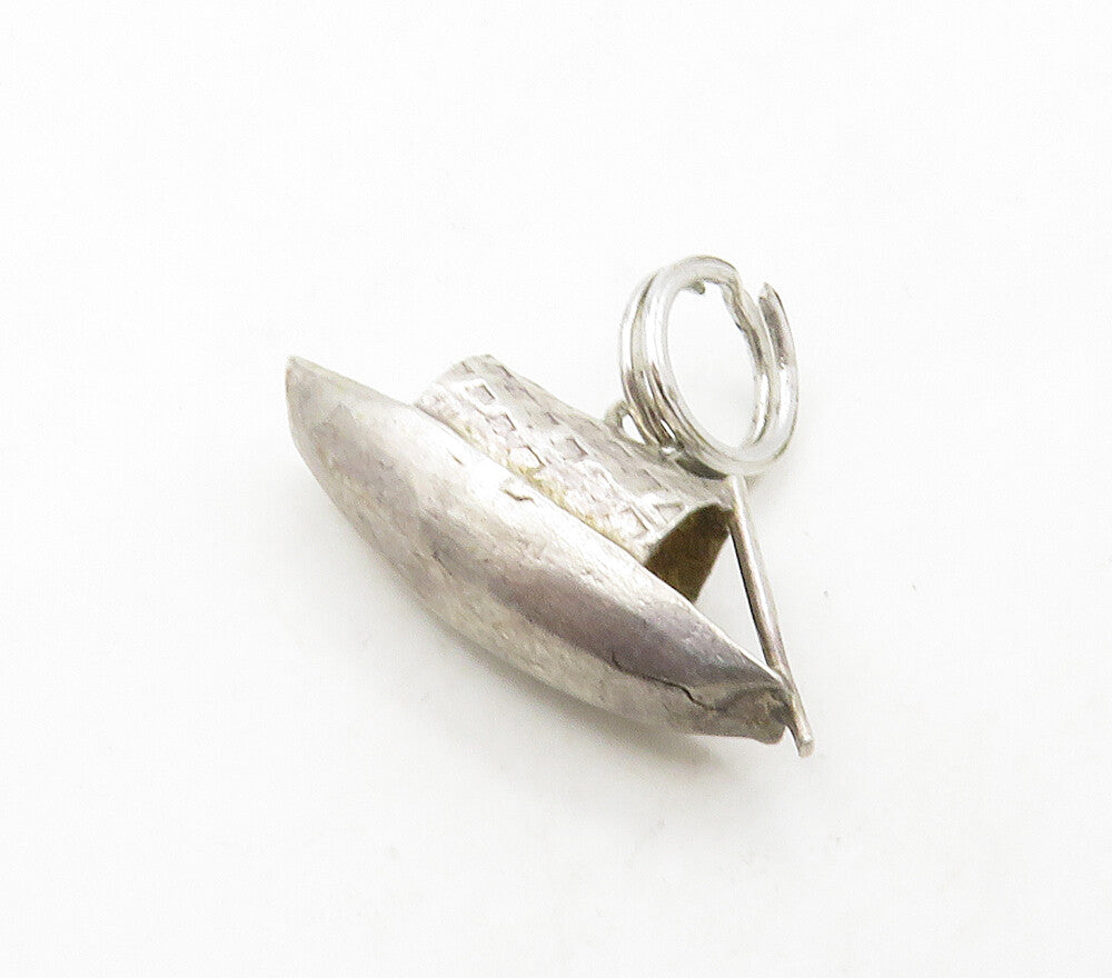 925 Sterling Silver  Vintage Petite Boat With Paddle Motif Pendant  PT12930