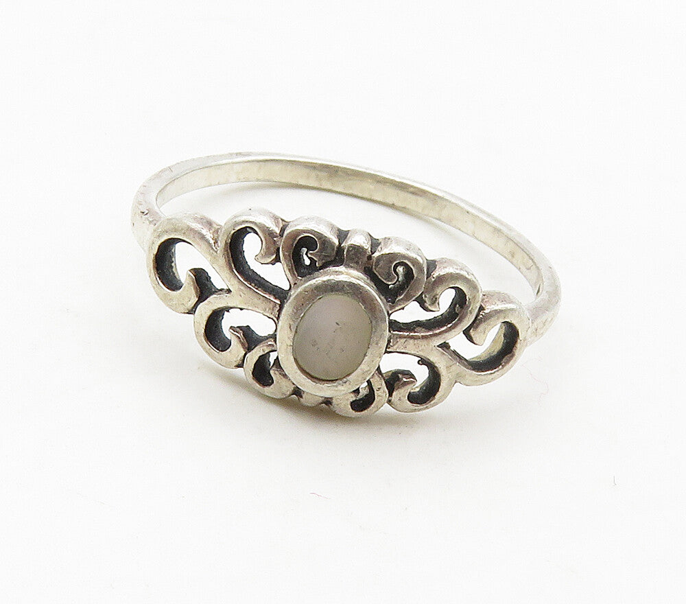 925 Sterling Silver  Inlaid Mother Of Pearl Swirl Band Ring Sz 5.5  RG15941