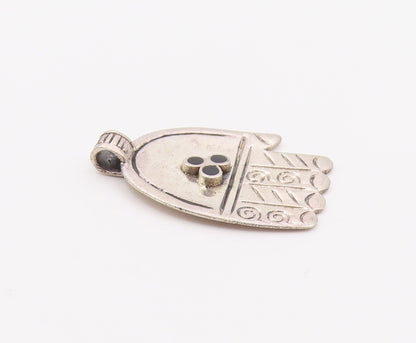 925 Sterling Silver  Vintage Black Onyx Etched Detail Hamsa Pendant  PT16530
