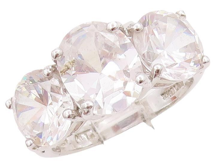 925 Sterling Silver Vintage Ring Oval Main Stone & Round Cut CZ  Sz 7  RG28364