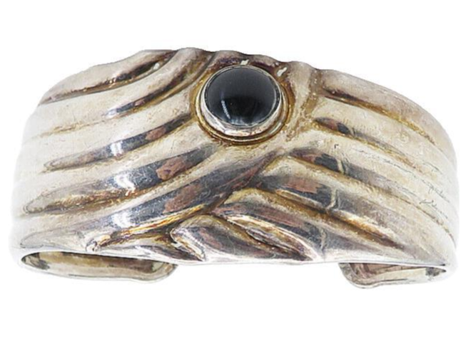925 Sterling Silver  Vintage Black Onyx Fluted Design Cuff Bracelet  BT3012