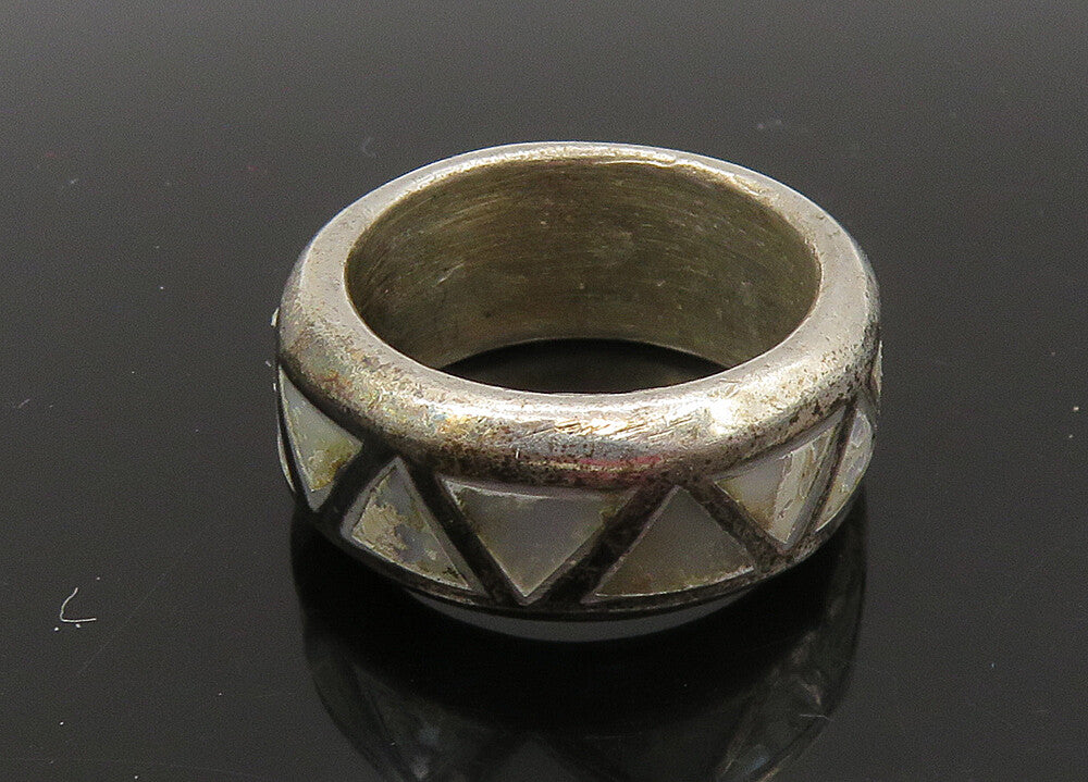 SOUTHWESTERN 925 Sterling Silver Vintage Mother Of Pearl Band Ring Sz 5 RG22899