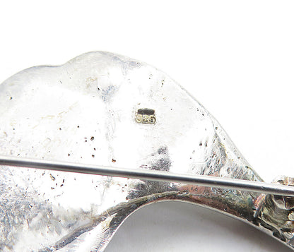925 Sterling Silver  Vintage Dark Tone Sculpted Single Leaf Brooch Pin  BP2676