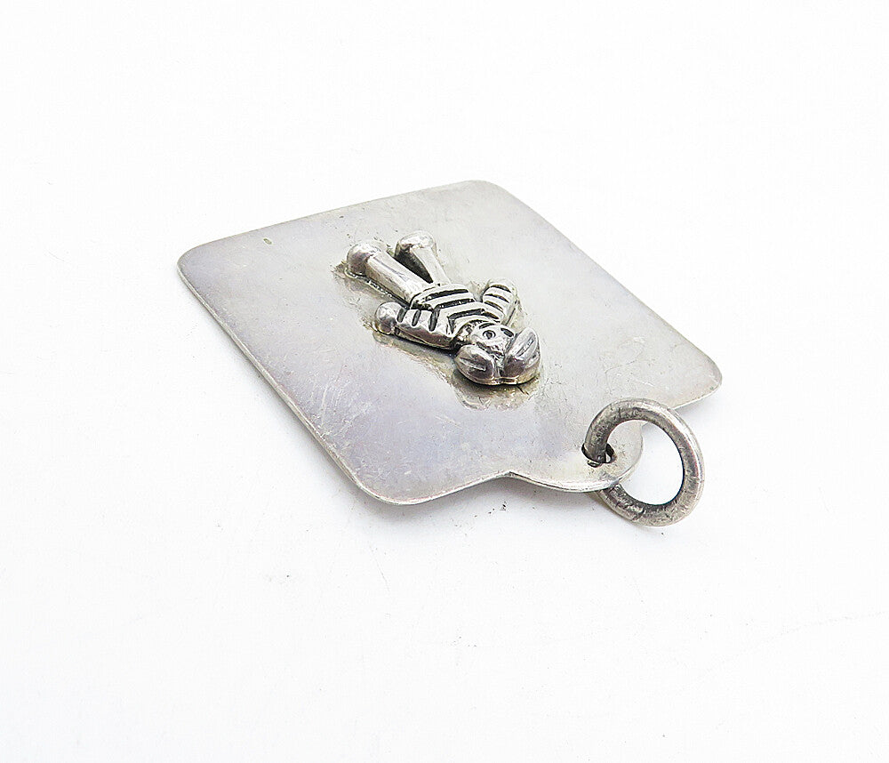925 Sterling Silver  Vintage Small Child Raised Detail Square Pendant  PT3503