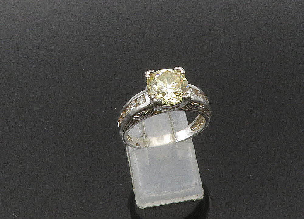 925 Sterling Silver  Vintage Shiny Cubic Zirconia Band Ring Sz 7.5  RG21790
